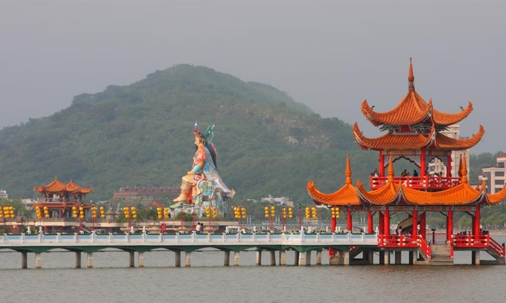 Hồ Liên Trì du lịch cao hùng