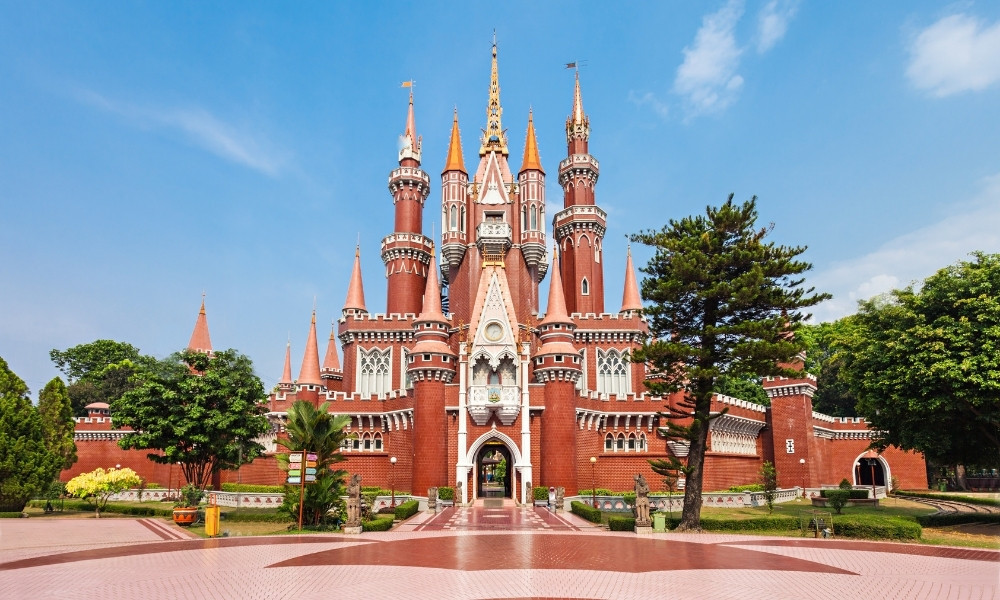Công Viên Giải Trí Taman Mini Indonesia Indah