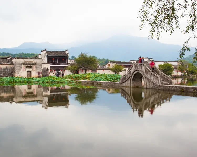 Cổ trấn du lịch Trung Quốc tháng 4