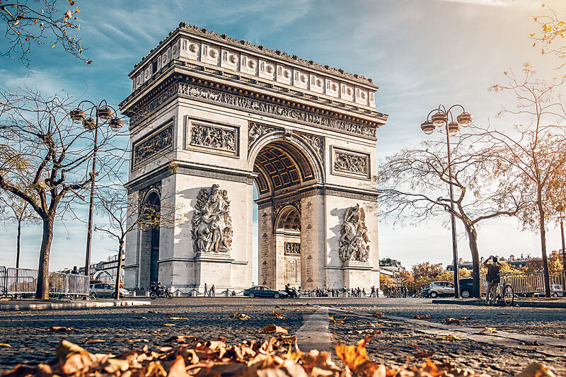 Khải Hoàn Môn top địa điểm không thể bỏ lỡ khi du lịch Pháp