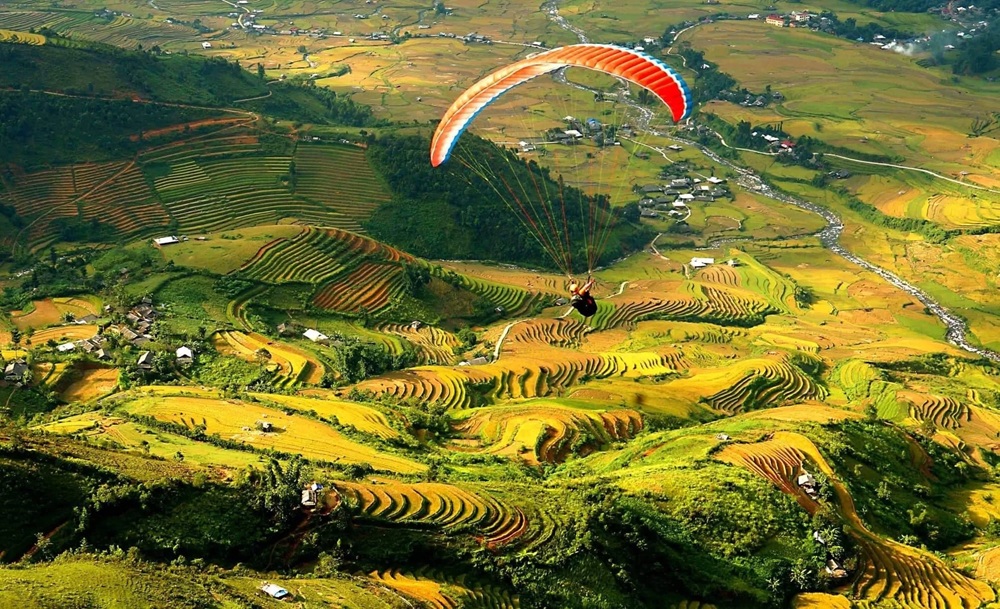 Mù Cang Chải – Bay trên ruộng bậc thang vàng rực