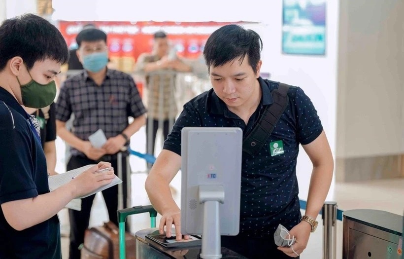 Quỳ Trình Làm Thủ Tục Hàng Không Qua VNEID