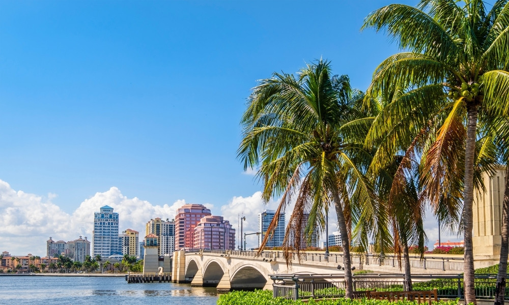 Vì Sao Nên Đặt Vé Máy Bay Đi Florida