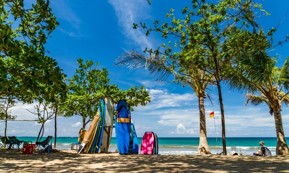 Bãi biển Kuta – Seminyak – Jimbaran: Thiên đường nghỉ dưỡng và tiệc tùng
