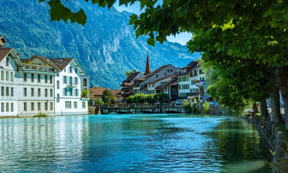 Interlaken – Thành phố giữa hai hồ