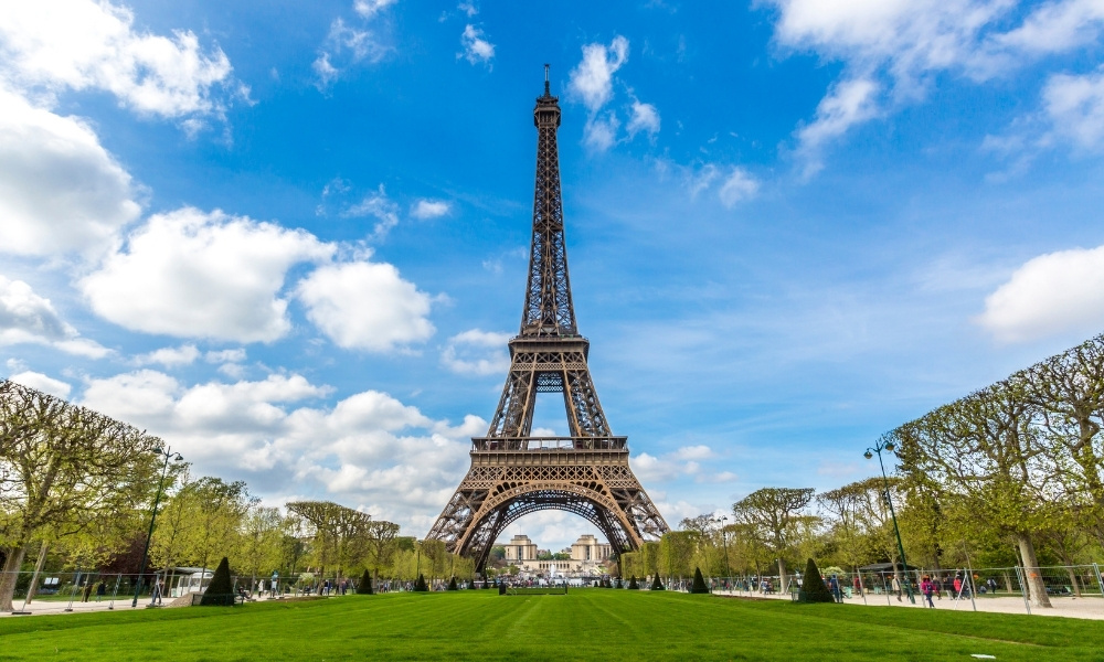 Tháp Eiffel – Biểu tượng bất diệt của nước Pháp