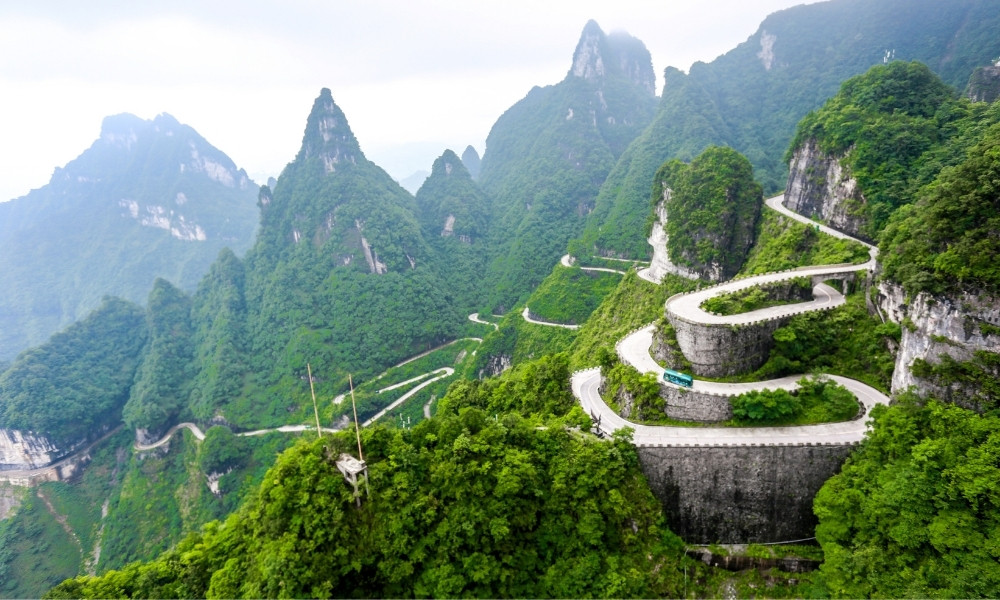 Trương Gia Giới – Cảnh sắc siêu thực
