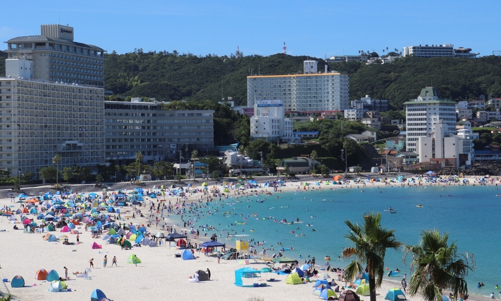 Shirahama Beach top bãi biển đẹp ở nhật bản