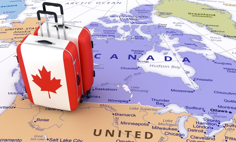 Lý do nên sớm đặt vé máy bay Canada về Việt Nam