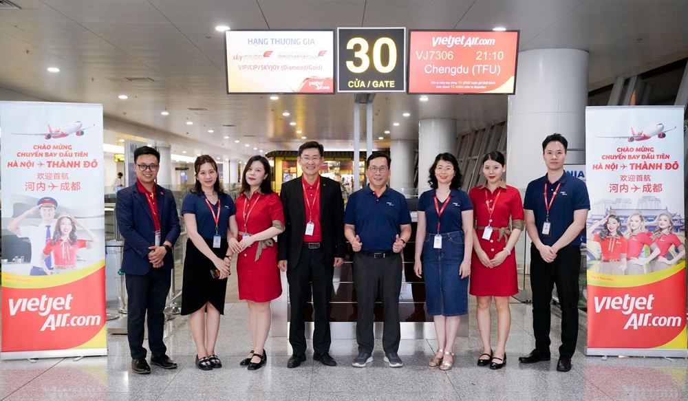 Vietjet khai trương đường bay Hà Nội đến Thành Đô