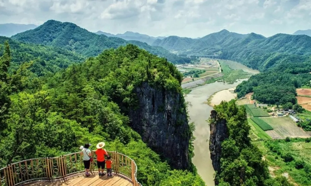 Gangwon du lcihj hàn quốc tháng 8