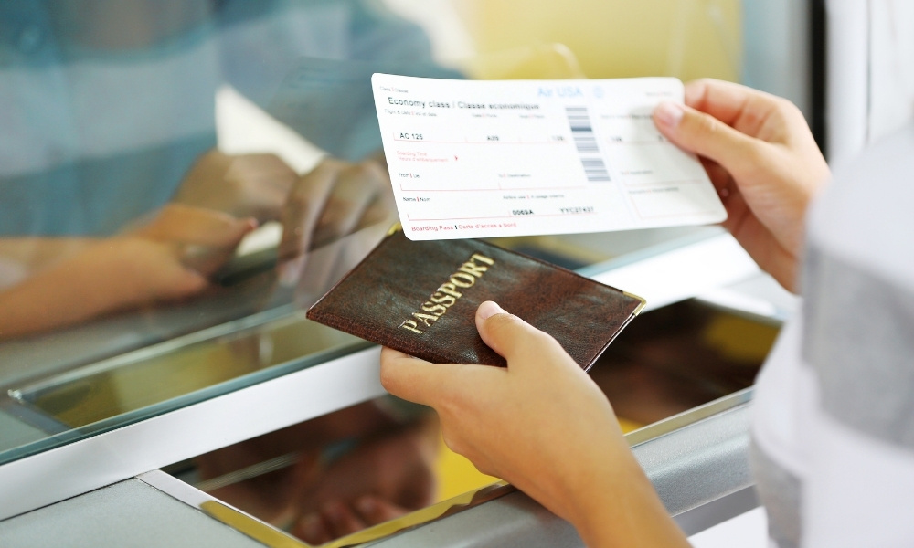 Các bước đổi vé máy bay dễ dàng
