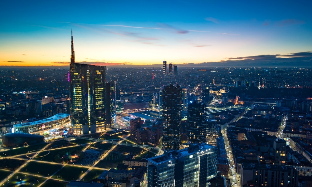 Kinh nghiệm săn vé máy bay giá rẻ đi Milan
