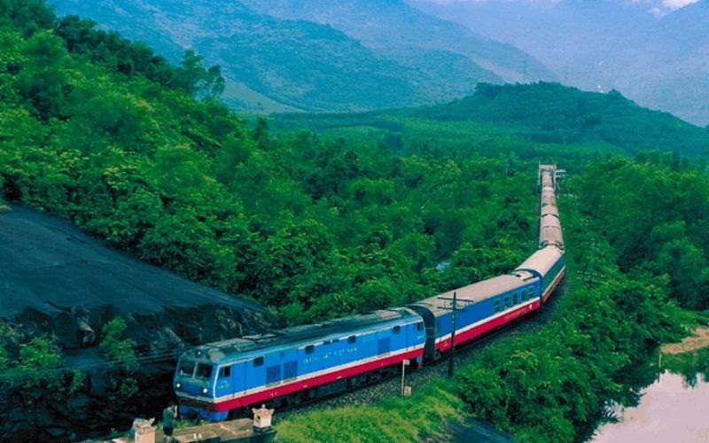 Kinh nghiệm đi tàu dịp Tết 2025