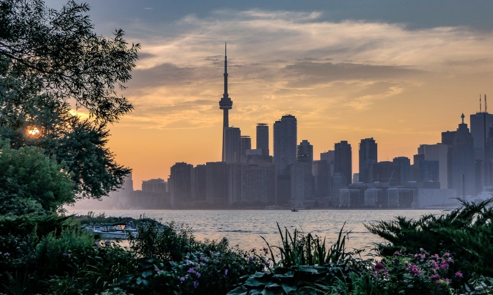 vé máy bay Toronto