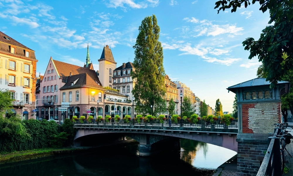 Giá vé máy bay đi Strasbourg