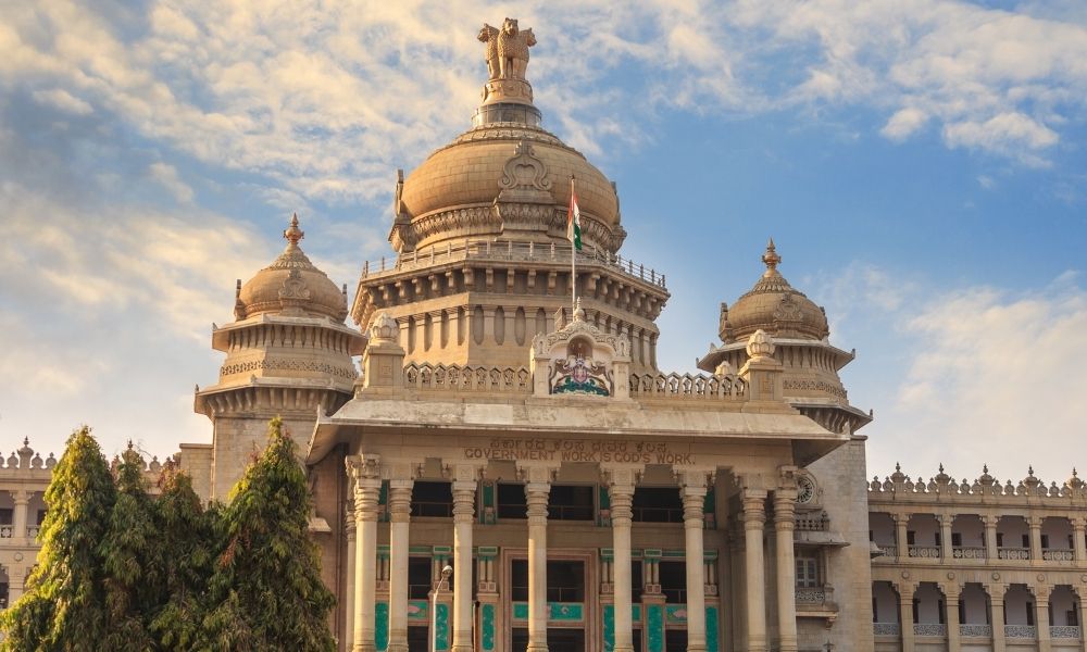 Vé máy bay đi Bangalore Palace